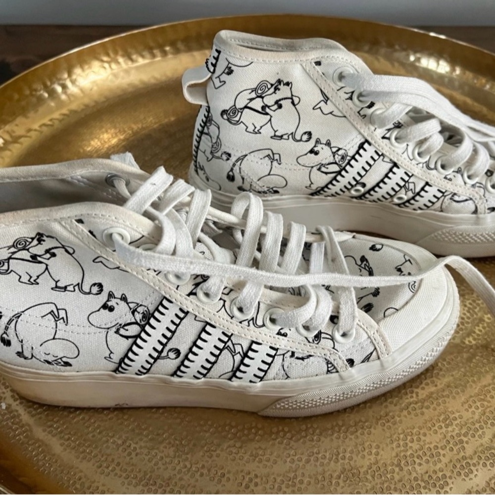 Adidas White moomin platform tennis shoes sneakers